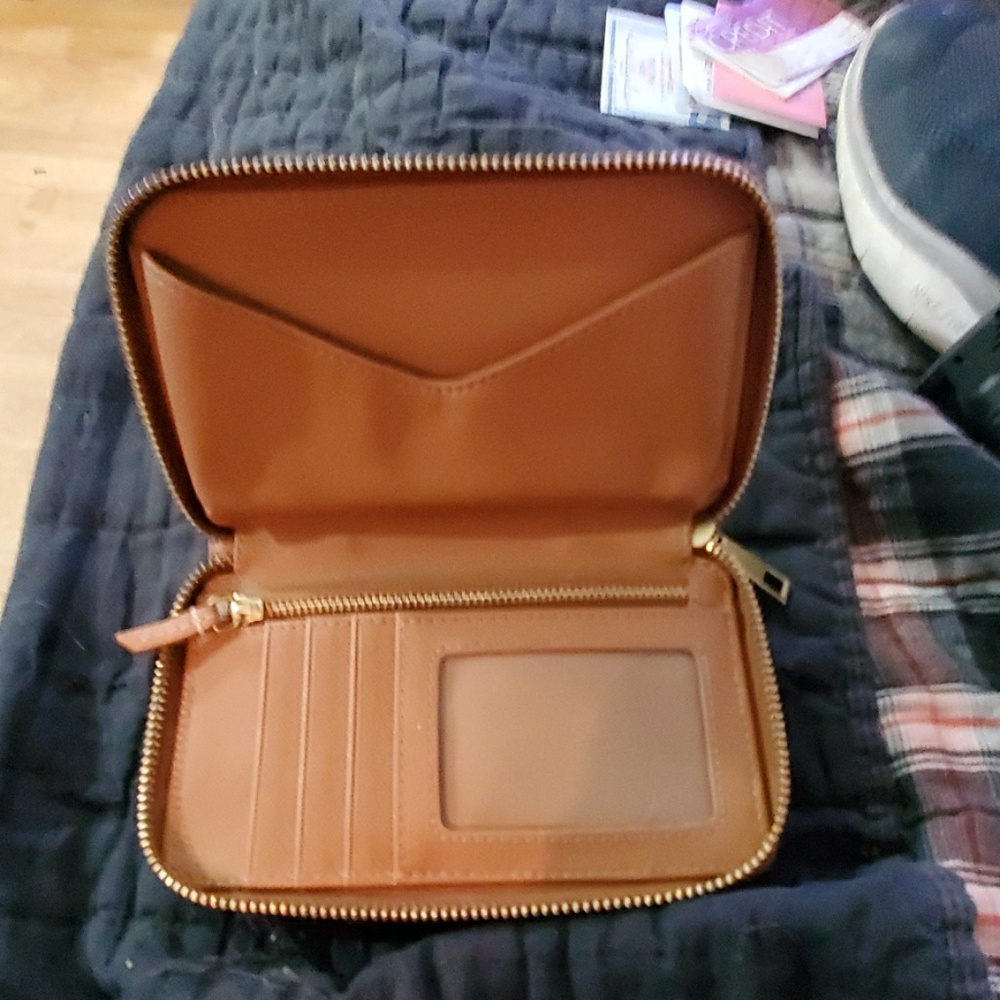 Wallet - Picture 2 of 3